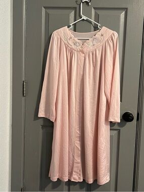 Shadowline Pink Embroidered Button-Front Nightgown Vintage Floral
